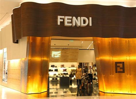 fendi outlet italia|fendi roma italy.